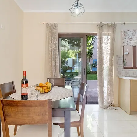 Villa Prolithia 2 *