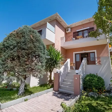 Βίλα Prolithia 2 *