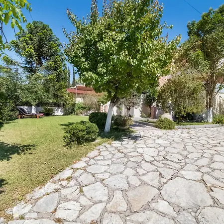 Villa Prolithia 2 *